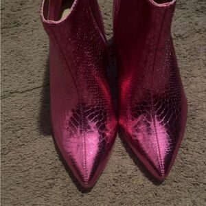 Sz 10 fuschia booties